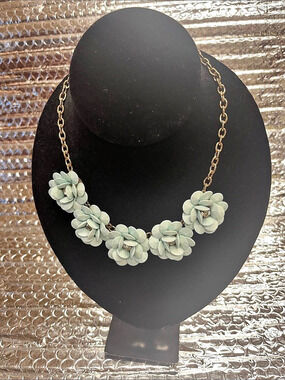 Floral Statement Necklace in Green & Gold Like New